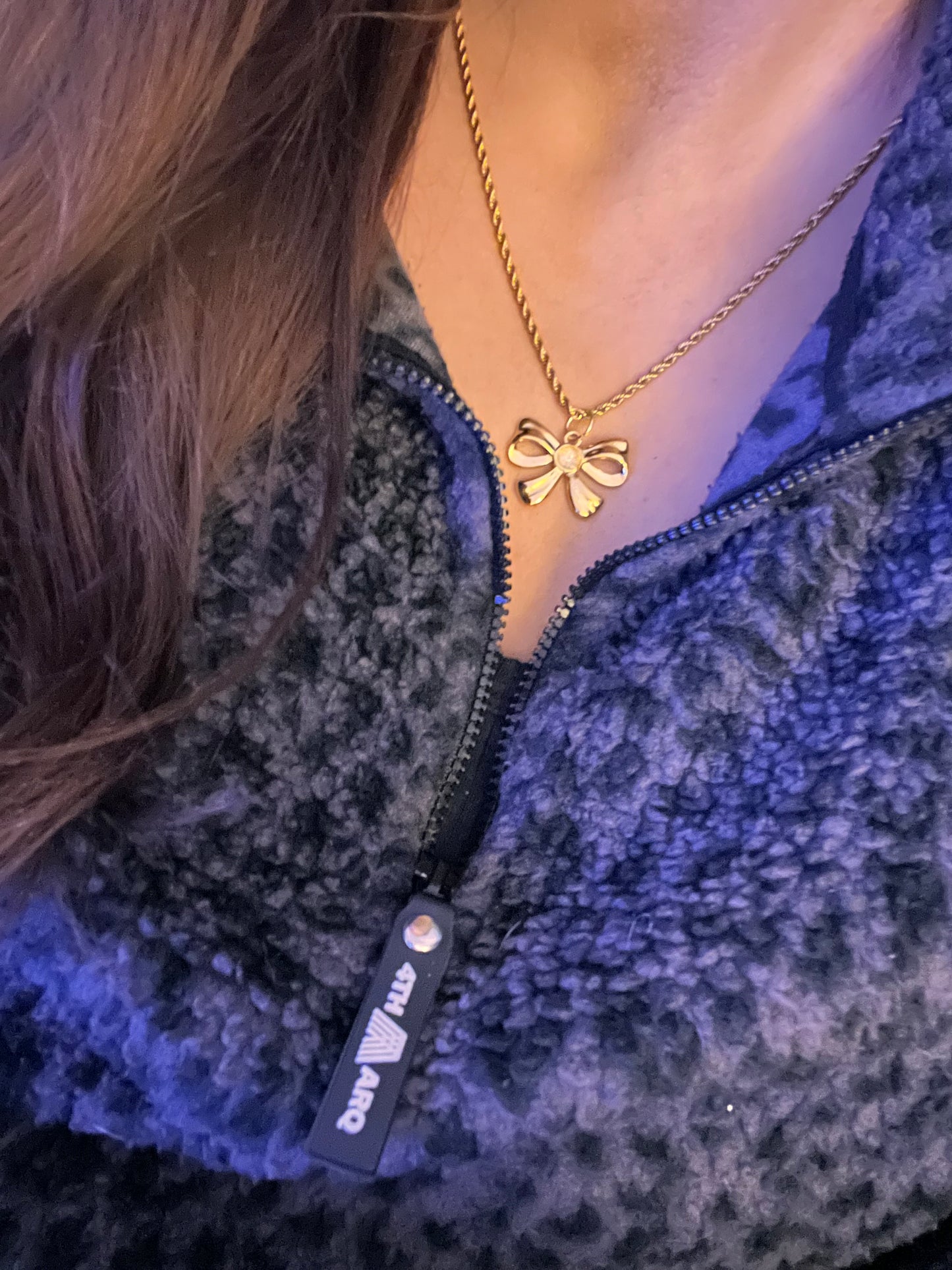 Bow Necklace